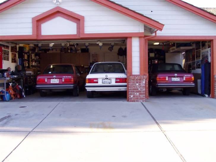 BMW Billeder - Opdateres løbende -  - En garage ifølge mig. 3 stk. E30 ;) billede 23