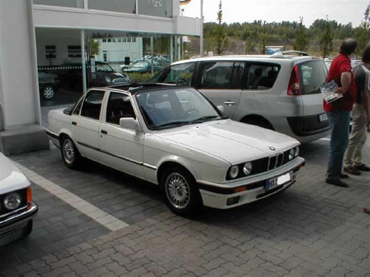 BMW Billeder - Opdateres løbende -  - Vist nok det eneste originale eksemplar af en E30 4-dørs TC BAUR ... billede 65