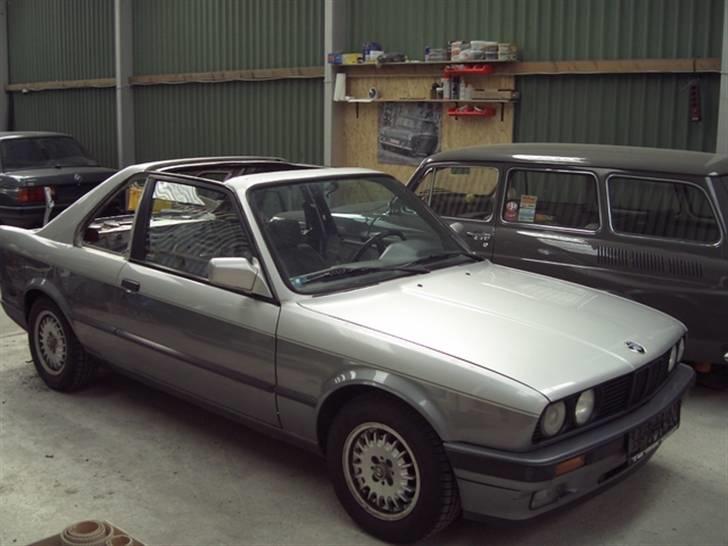 BMW Billeder - Opdateres løbende -  - BMW E30 TC BAUR TC2, men med en ombygning ved bagruden - nok ikke den flotteste finish billede 107