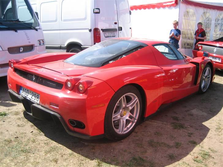 En ferrari Enzo til DTC på Jyllandsringen billede 3