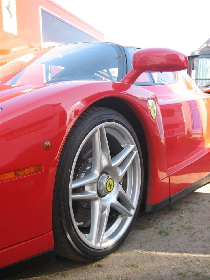 En ferrari Enzo til DTC på Jyllandsringen billede 9