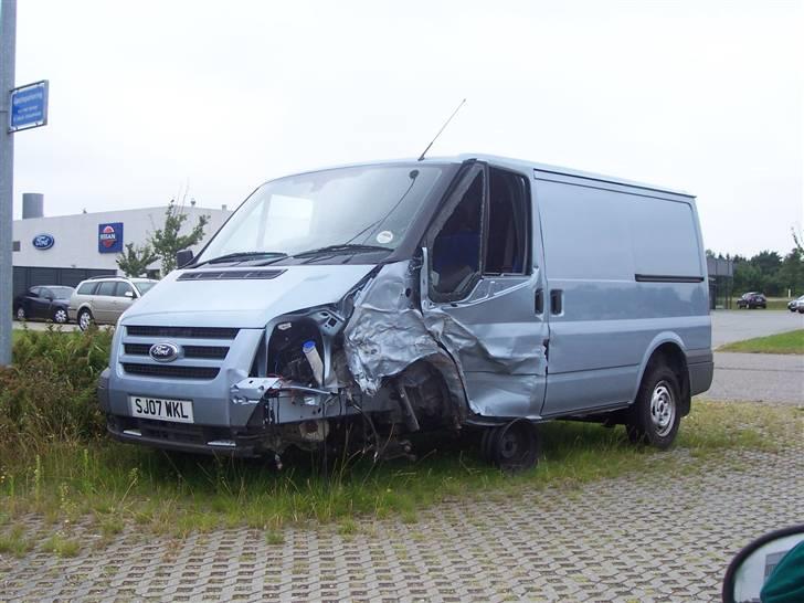 BILLEDER AF BULEDE  BILER - ENGELSK INDREGISTRERET NY FORD TRANSIT HOLDT VED FORD I HOLSTEBRO billede 10