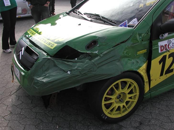 C2'eren får wide body kit - Lidt "gaffa-styling" efter jeg havde været en tur i værnet...  Derfor er de brede skærme blevet købt... billede 6