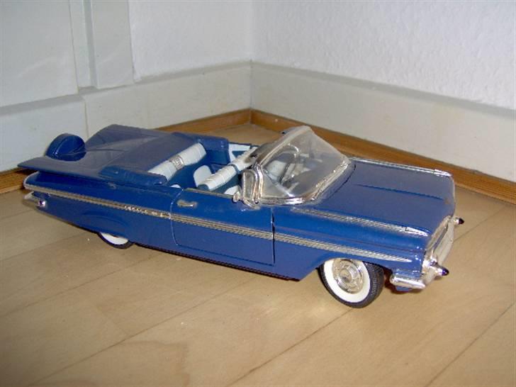 Mine modelbiler 1:18 - Chevrolet impala conv billede 14
