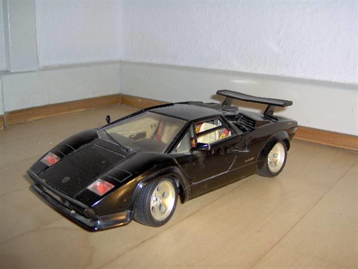 Mine modelbiler 1:18 - Lamborghini countach billede 23