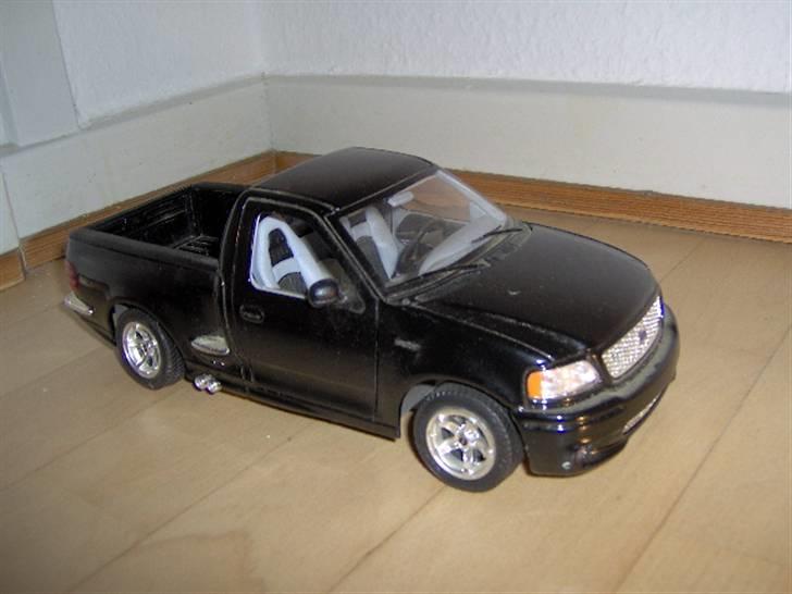 Mine modelbiler 1:18 - Ford f150 lightning billede 34