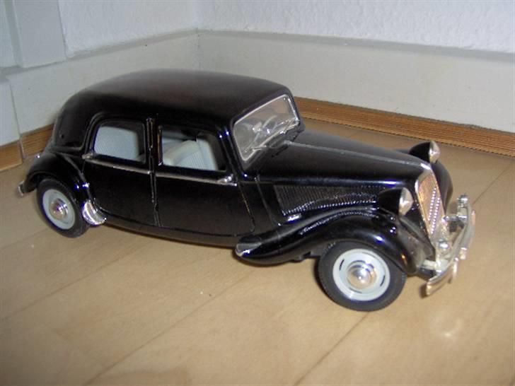 Mine modelbiler 1:18 - Citroen (gangster vognen) billede 43