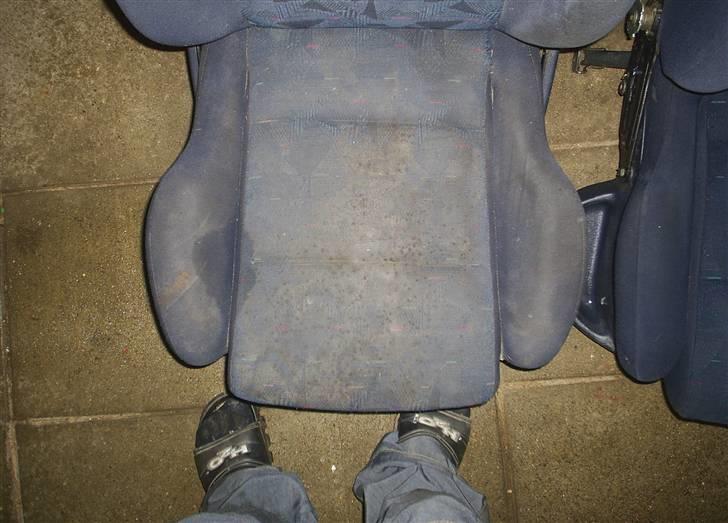 Her en lille guide hvordan du kan rense din sæder. - Her er mit "nye" forsæde... ikke pænt billede 1