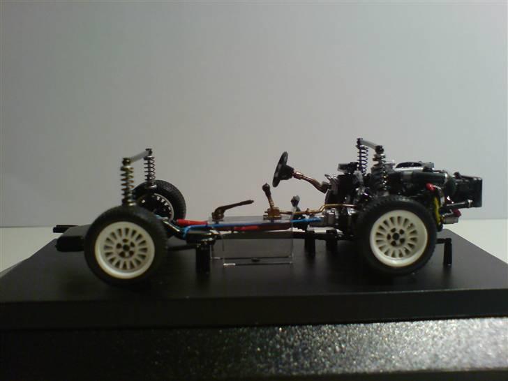 MODEL BILER i størrelse 1:43-1:24 og 1:18  - Audi Sport Quattro chassis.

Minichamps 1:43

Ret detaljeret, når man tænker på det er i størrelse 1:43... billede 72