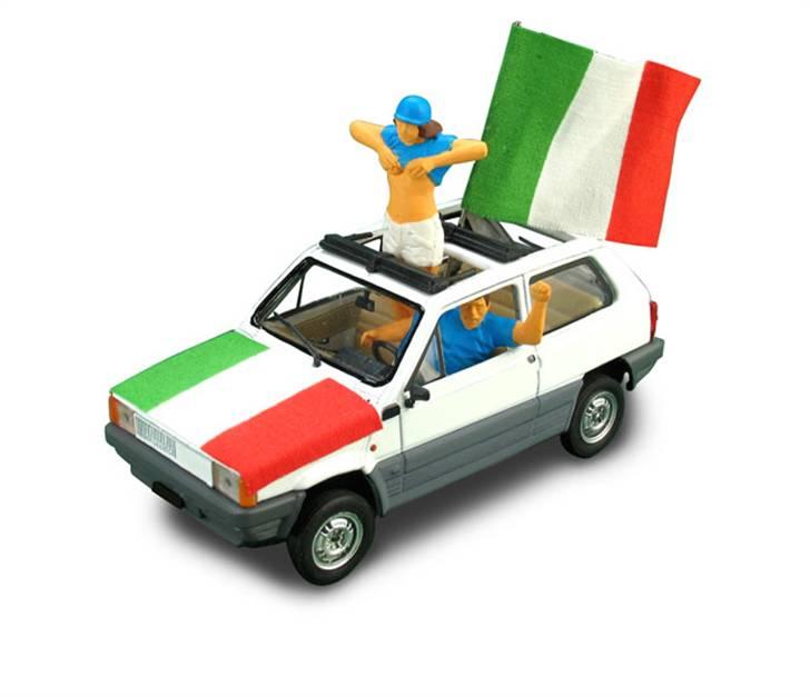 Mine 1:43 modelbiler - Coppa del mondo 2006, FIAT Panda med 2 figurer fra Brumm...
Dette er et officielt billede fra Brumm, men jeg har mit eget billede senere i albummet;o) billede 1