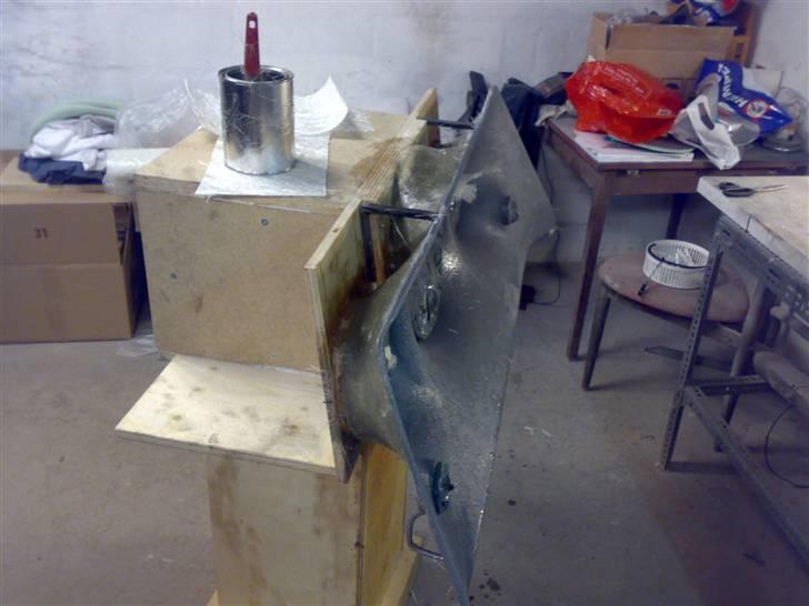 Glasfiber guide (anlæg i Karman Ghia) - Klip eller riv stykker i en størrelse du kan styre, og så er det bare derud af... billede 34