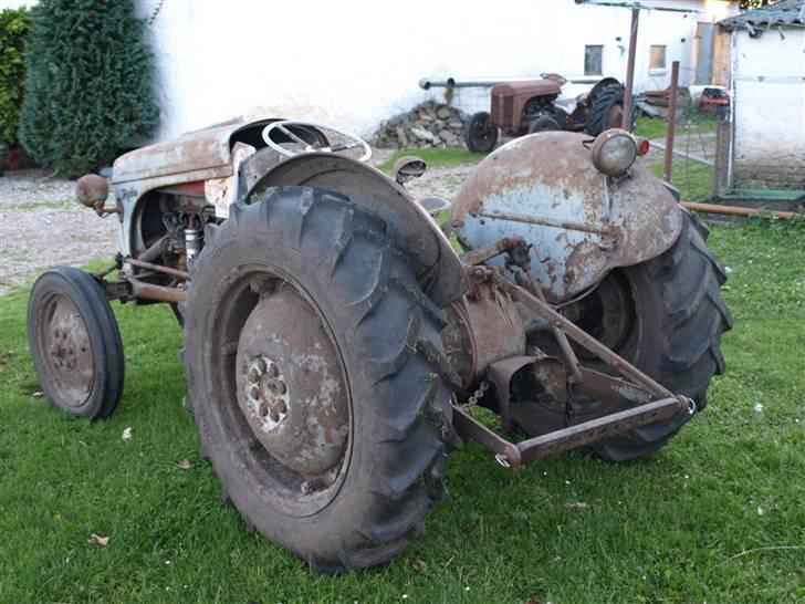 Renovering af æ gammel ferguson - Sådan så den ud da jeg gik i gang med at renovere den billede 6