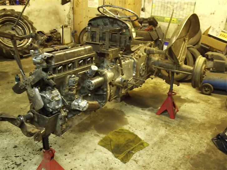 Renovering af æ gammel ferguson - Slibe billede 12