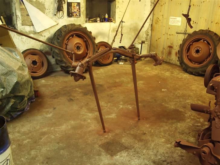 Renovering af æ gammel ferguson - Malet grundfarve billede 17