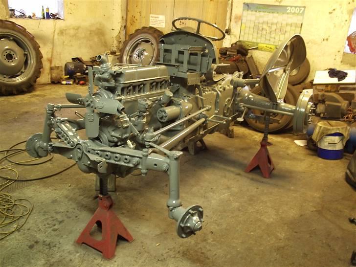 Renovering af æ gammel ferguson - Malet grå billede 21