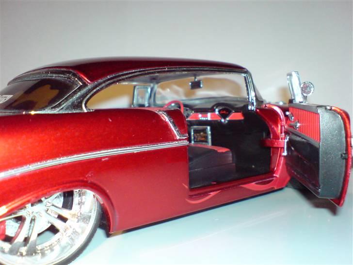 MODEL BILER i størrelse 1:43-1:24 og 1:18  billede 101