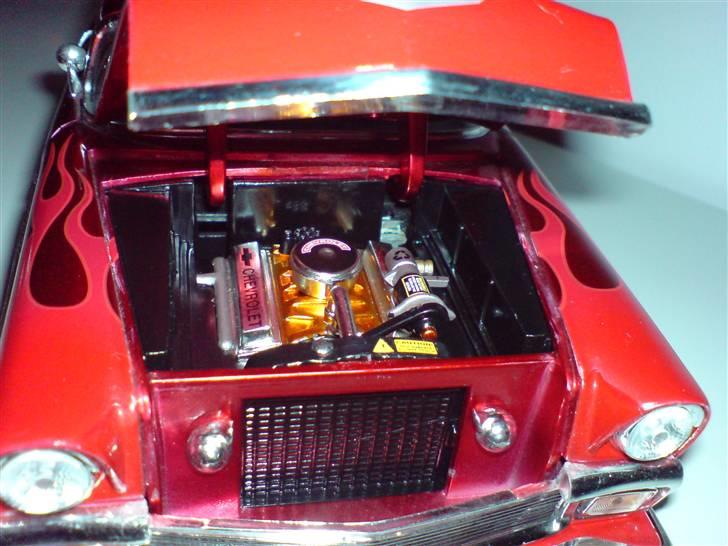 MODEL BILER i størrelse 1:43-1:24 og 1:18  billede 103