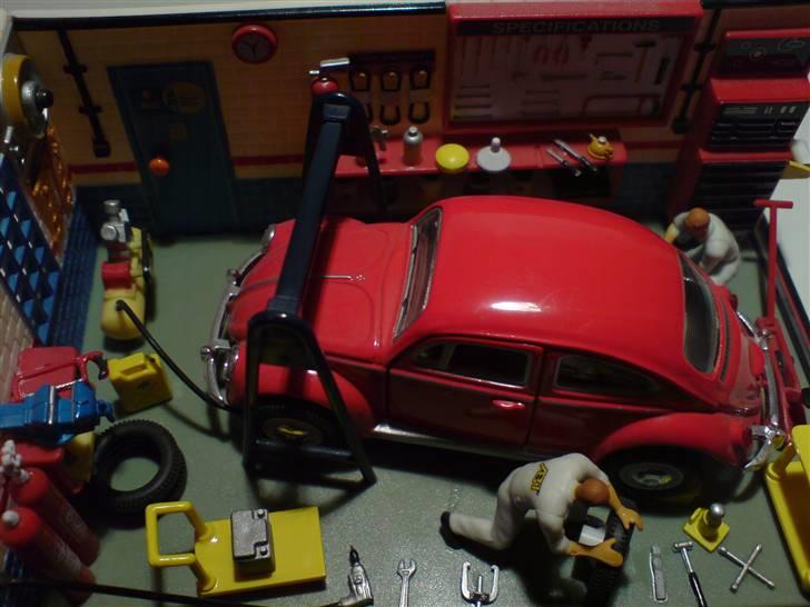 MODEL BILER i størrelse 1:43-1:24 og 1:18  billede 108