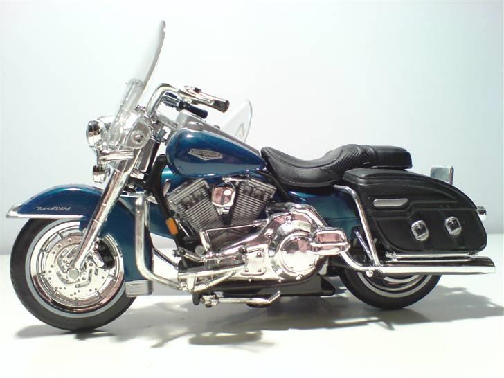 MODEL BILER i størrelse 1:43-1:24 og 1:18  - Harley Davidson fra Maisto

Str. 1:18 billede 118