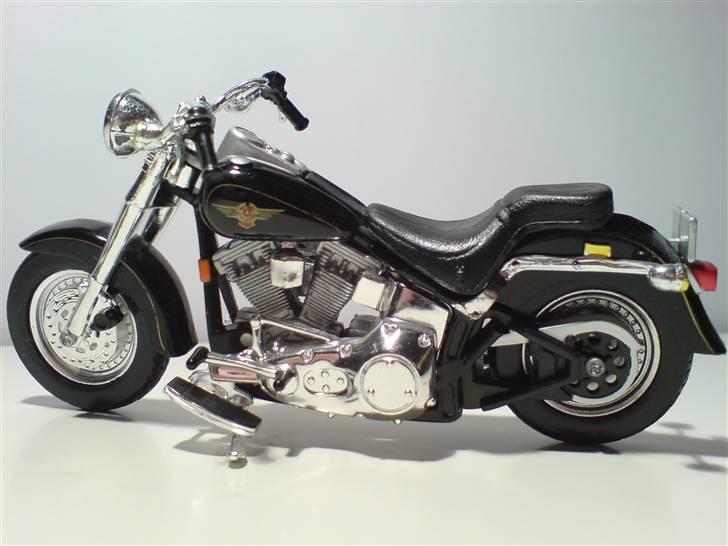 MODEL BILER i størrelse 1:43-1:24 og 1:18  - Harley Davidson fra Maisto

Str. 1:18 billede 123