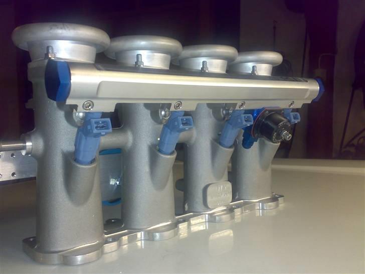 Golf 1 2000E/16V Oettinger projekt - 50mm TWM spjældhuse, klar til at blive monteret på motoren, nye 450ml Bosch dyser er monteret. billede 13