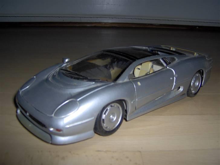 Mine modelbiler 1:18 - Jaguar billede 63