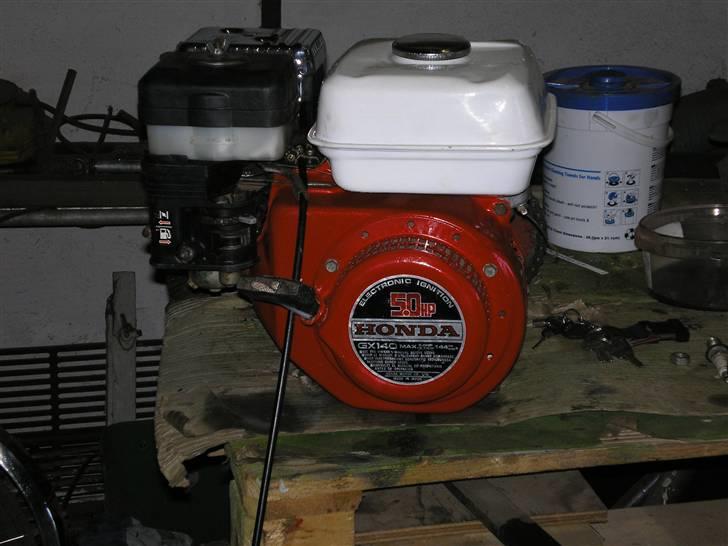 Selvkørende sofa - Motoren har da også fået et pift lækkert ikk?? billede 5