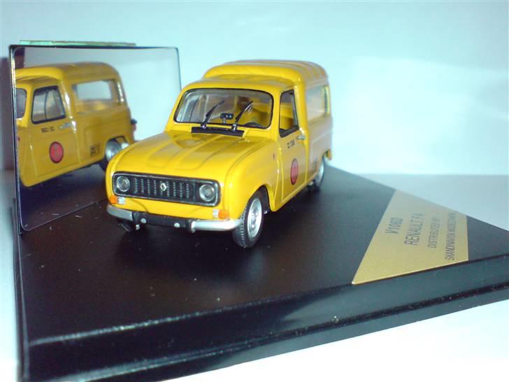 MODEL BILER i størrelse 1:43-1:24 og 1:18  - Renault F4 ( Dansk postbil ) billede 136