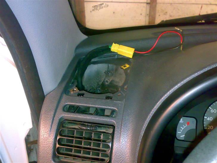 Glasfiber, polyester og et stræklagen fra jysk :-) - Masser af plads i dybden. billede 3