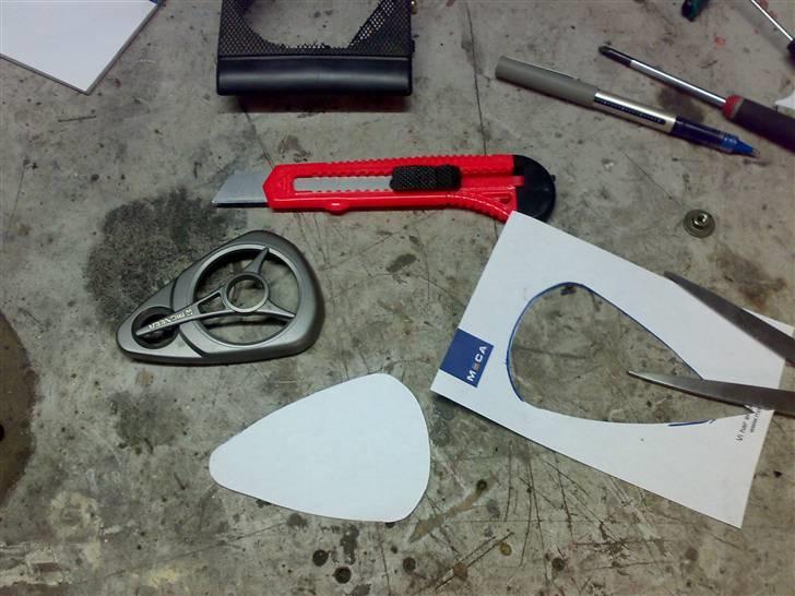 Glasfiber, polyester og et stræklagen fra jysk :-) - En skabelon i papir. billede 6