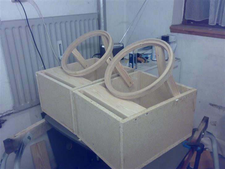 Anlæg i bagagerum - Skelletet til subberne billede 5