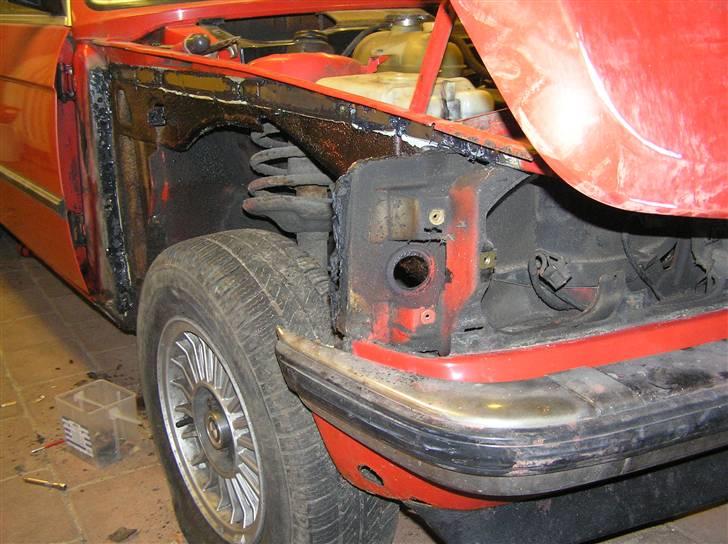 Rust arbejdet på Bmw e21 - Den skal også lige ha nyt frontstryk billede 1