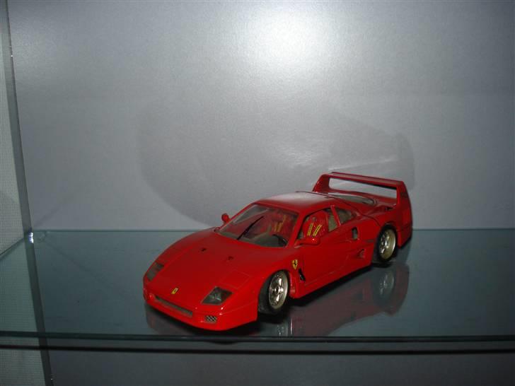 Modelbiler 1:18 1:43 1:87 m.m. - Ferrari F40. billede 50