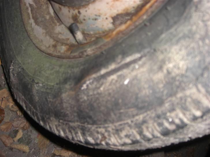 Volvo pv 445 projekt - Godt det ikke sprang på turen hjem man kunne godt mærke at den humpede da vi trak den hjem med en af min far ven's nissan patrol billede 45