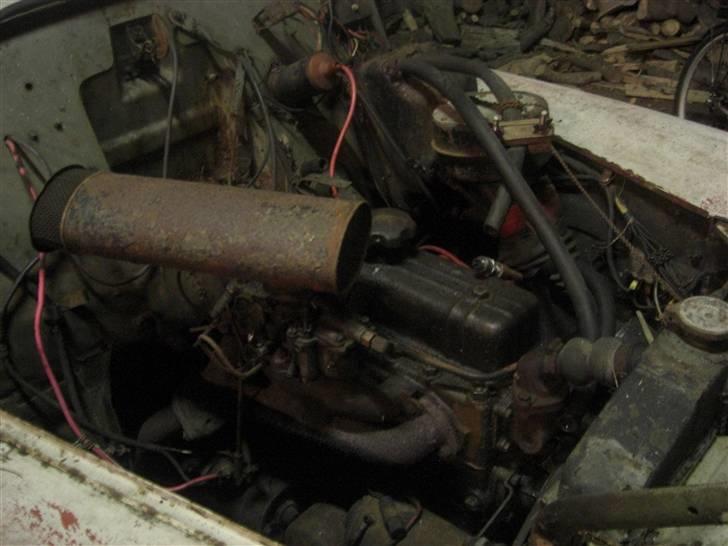 Volvo pv 445 projekt - Det er en b16 der sidder i vi har ikke fået den startet fordi vi skal lige have nøglen billede 48