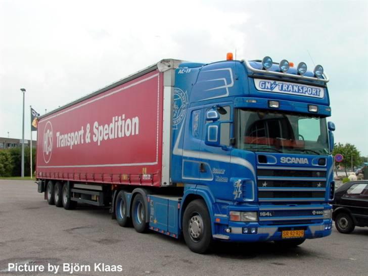 GN transport - Dette er sønnens, i firmaet, trækker, en rigtig pæn og flot 164 - 580 med alt i udstyr.
hans motto, "twensteer er for bøsser"... billede 2