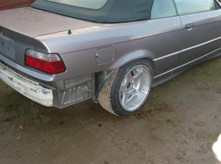 Bmw E36 cab ombygning - De kan lige være der. hehe billede 4