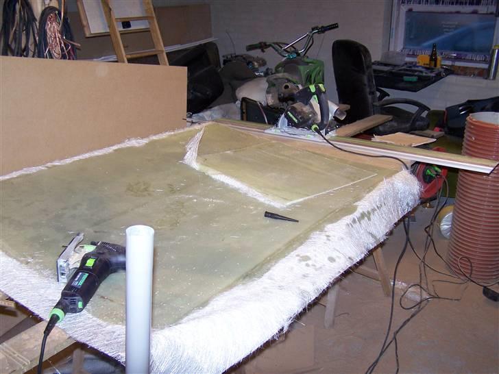 Alpine f1 status projekt - Her er noget af det glasfiber jeg har støbt i plader billede 11