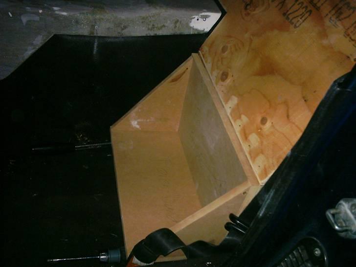 Anlæg i AW11 targa - Baskasse tilpasses kabinen. billede 18