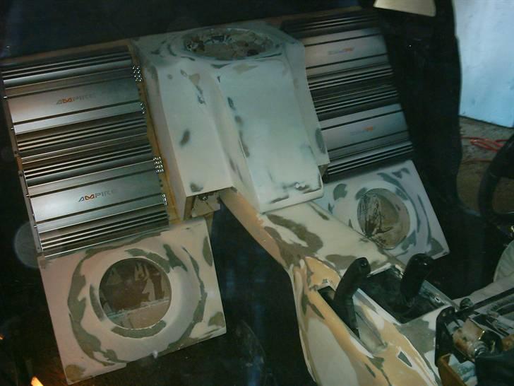 Anlæg i AW11 targa - Det hele monteret en sidste gang inden det sendes til maler. billede 32