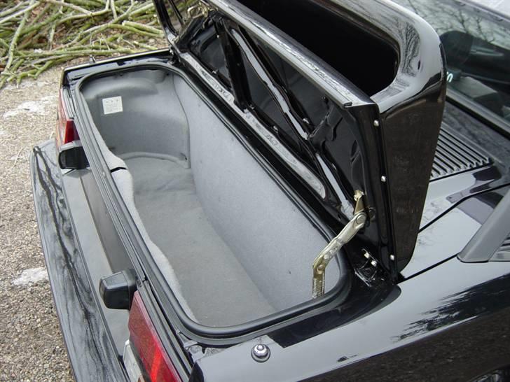 Anlæg i AW11 targa - Bagerste bagagerum, blot for at vise hvor lidt plads der egentlig er. billede 52