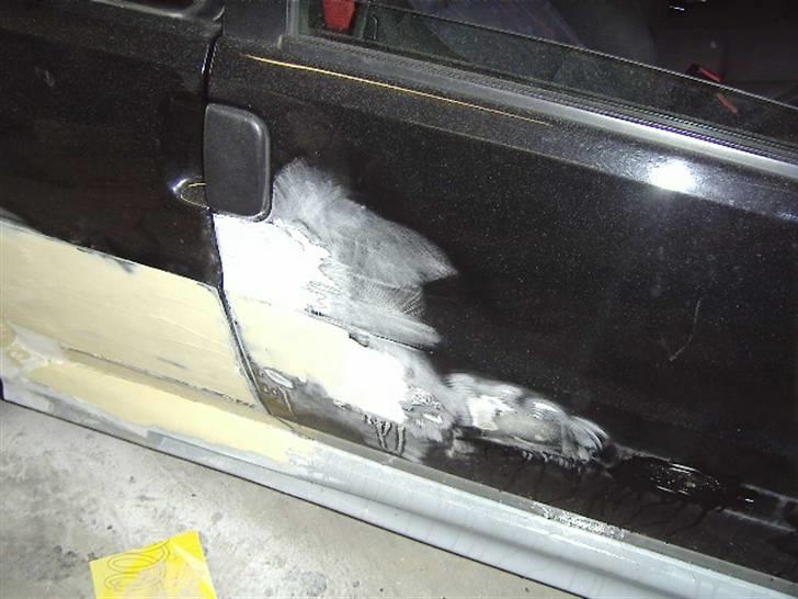 106 XS bygget om ;) - Listen og nøglehuler væk... Sideskørt spartlet ind . billede 7