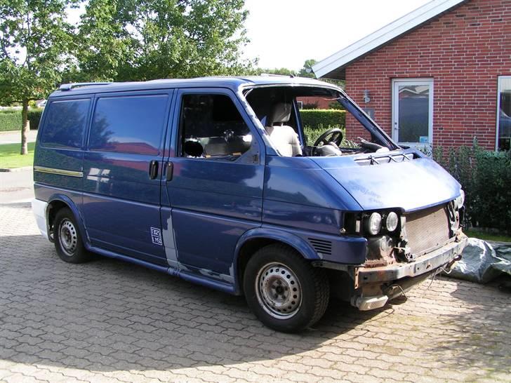 T4 projekt. - Her står bilen inden den skal til maler billede 8