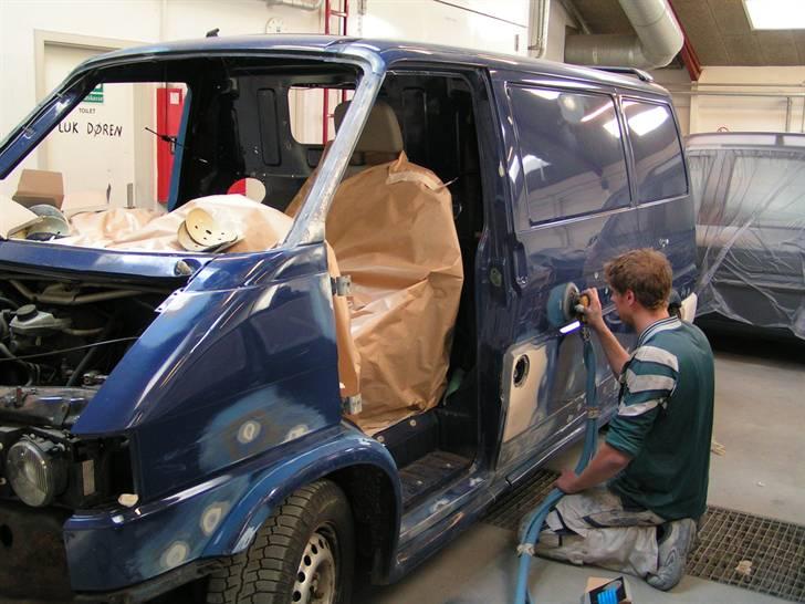 T4 projekt. - Er er det store slibe arbejde igang billede 9