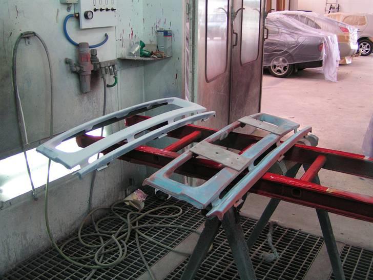 T4 projekt. - Her er tingene blevet sprøjtet sort først inden de skal have den såkaldte trylledrik billede 20