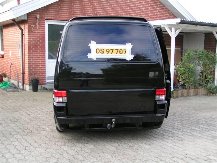 T4 projekt. - Her er bilen så kommet hjem fra maler. og det store samlearbejde er begyndt billede 26