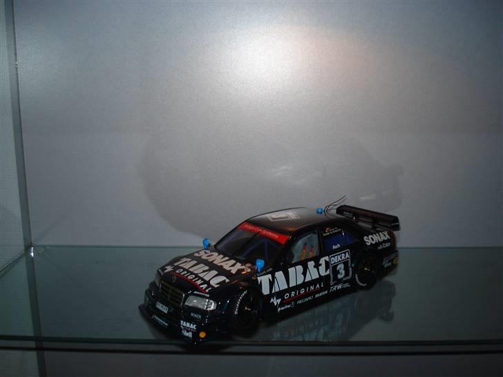 Modelbiler 1:18 1:43 1:87 m.m. - Mercedes AMG C-Class DTM køre : Roland Asch. billede 72