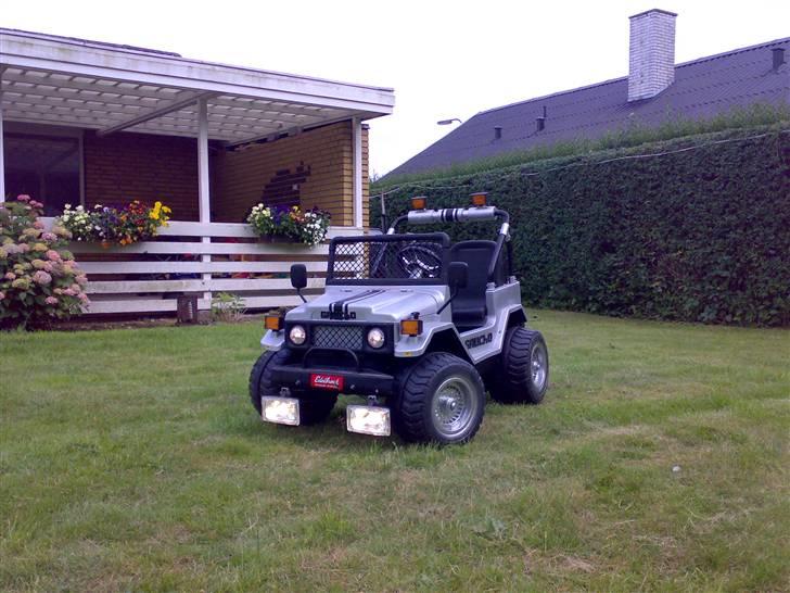 Gejlet El-bil til ungerne - Hehe, tror der er gået Patrol i den.. billede 5