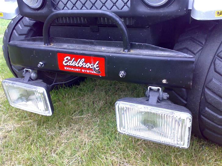 Gejlet El-bil til ungerne - Specielsvejset forkofanger fra en vange fra en rigtig kofanger.. Så kan den hold til at de kører ind i alt muligt :P billede 8