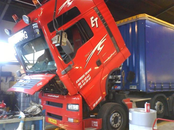 Min arbejdsplads - Lige en tur på værksted for at få lavet service billede 14